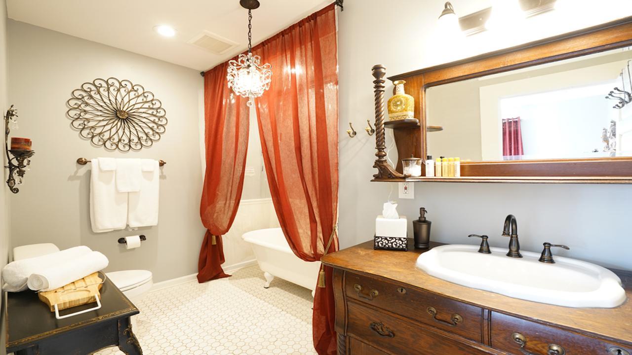 Bama Bed And Breakfast - Chimes Suite Tuscaloosa Exteriör bild
